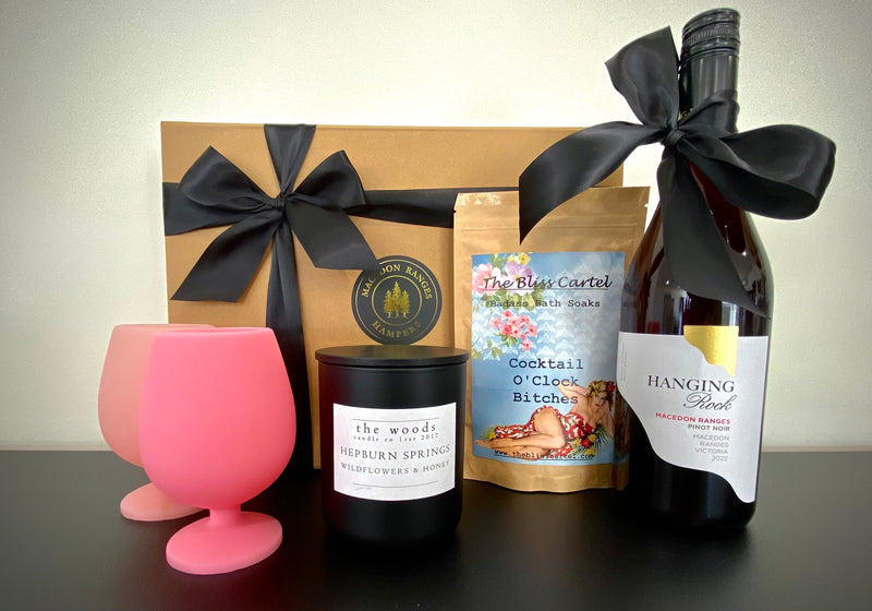 Unwind Hamper